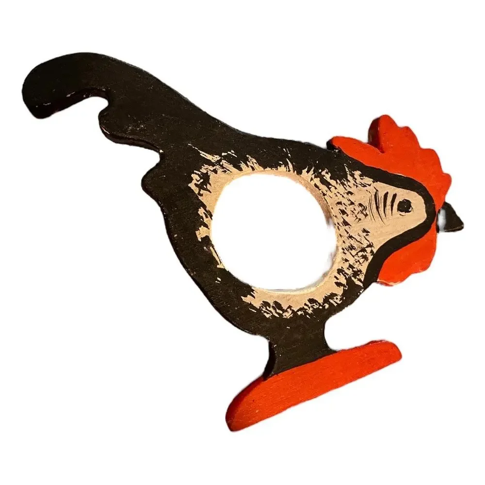 Set of 4 Vintage Wooden Hand Painted Roosters Napkin Rings Country Living Decor